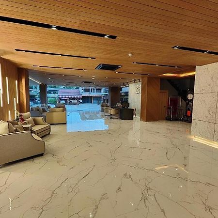 Butterfly Hotel Betong Ban Komo Sip Paet Exterior photo