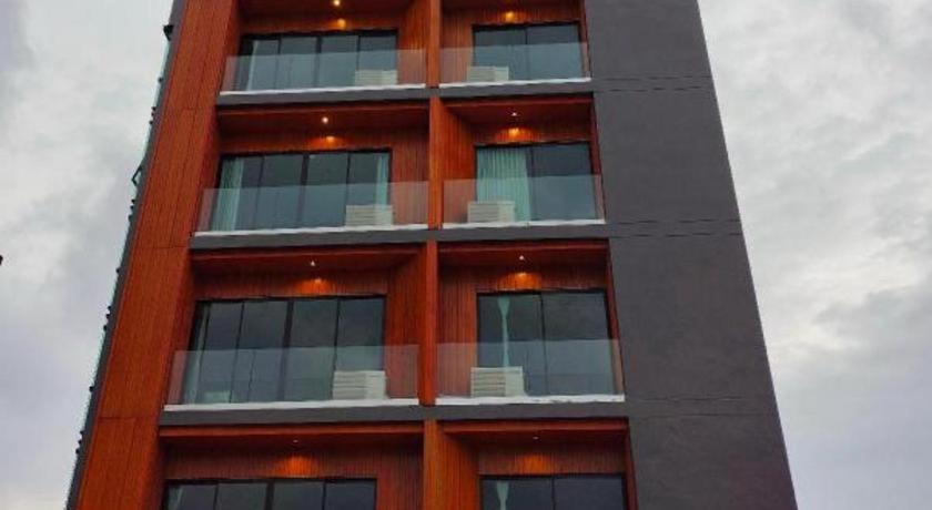 Butterfly Hotel Betong Ban Komo Sip Paet Exterior photo